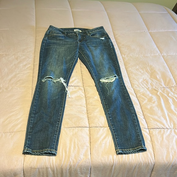 Tattoo Jeans - Picture 1 of 3
